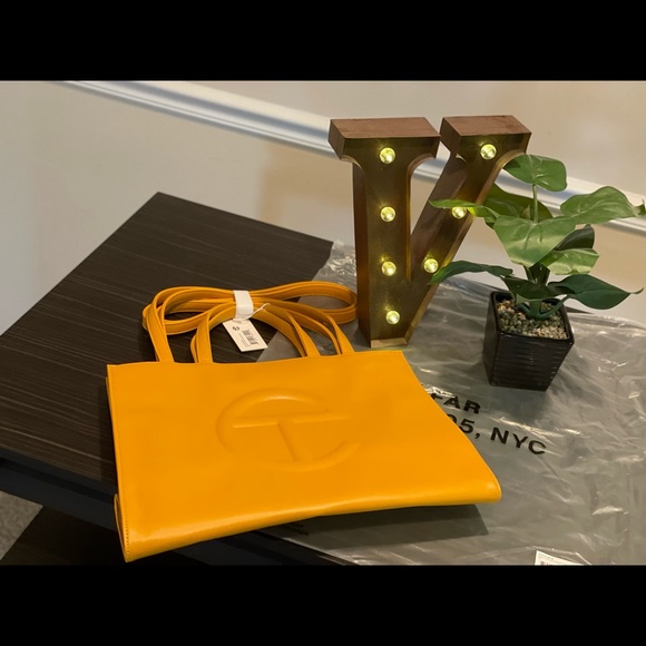 Telfar Medium Bag New Color ( Mustard) Came Out March 14,2022. 100% Authentic. - Picture 11 of 13